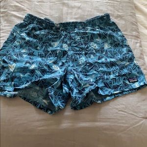 patagonia baggies 5” inseam